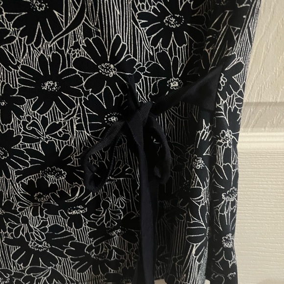 Banana Republic blouse - Picture 3 of 4